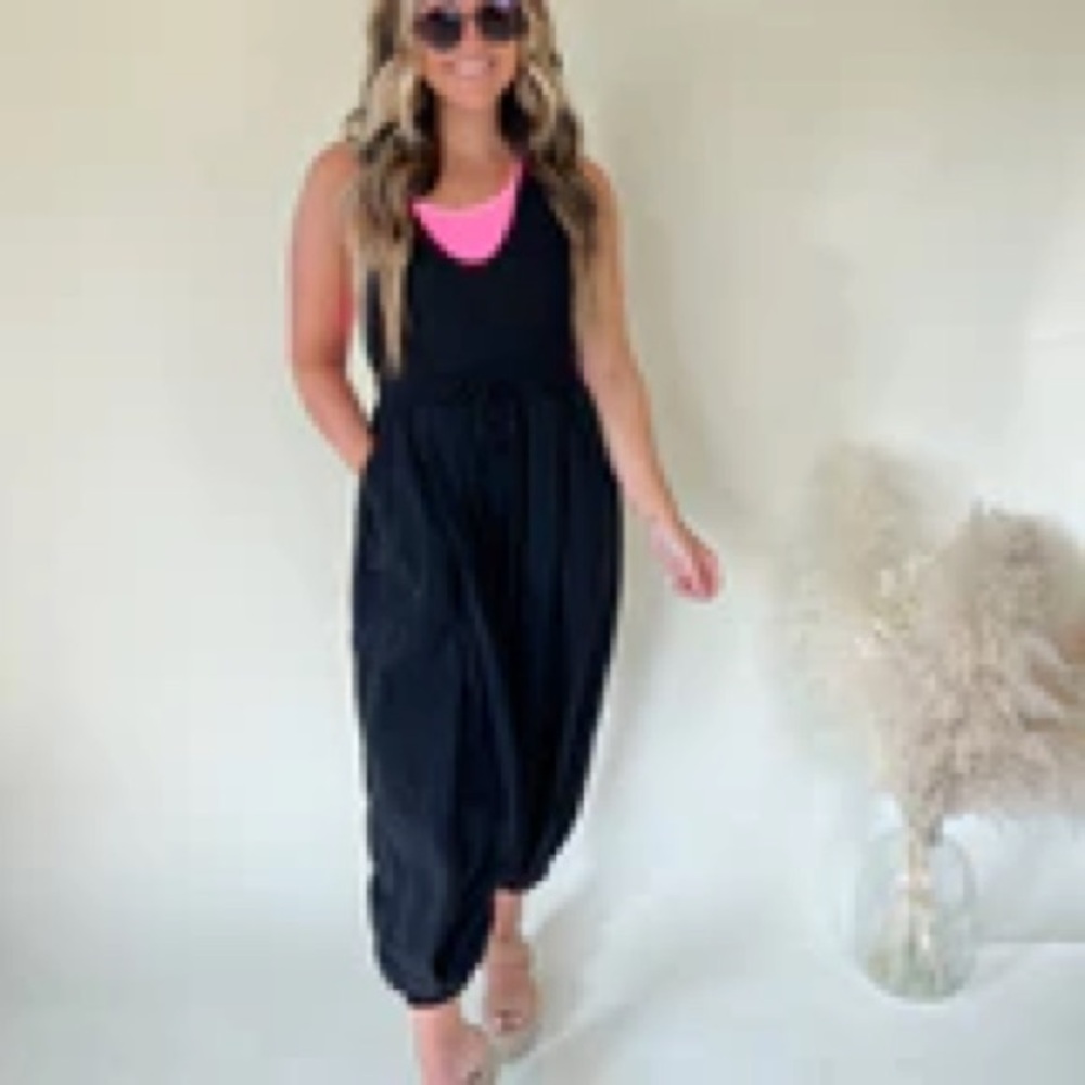 Elegant Black Sleeveless Jumpsuit